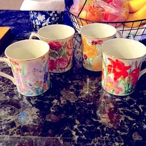 Collectors Lenox 1995 Suzanne Clee, “Flower Blossom Mug Collection” series.